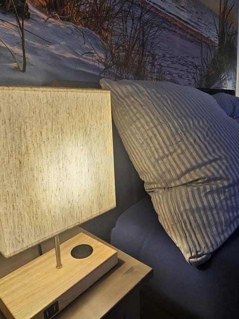 Küstenzauber - Balkon - Modern - PAYTV Apartment in Wilhelmshaven