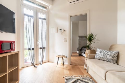 TV and multimedia, Living room, minibar, air conditioner