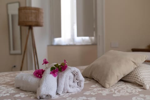 Bed, TV and multimedia, Bedroom, heating, internet, towels, air conditioner