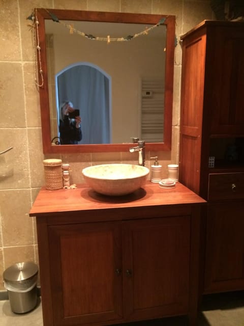 Appartement sur la colline avec accès piscine Apartment in Manosque