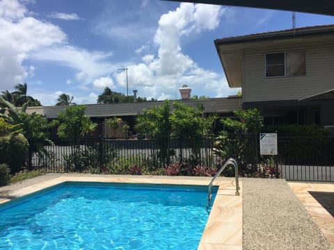 Garden, Swimming pool