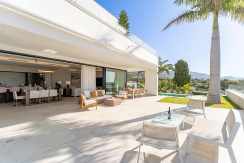 Natural landscape, Garden, Balcony/Terrace, Swimming pool