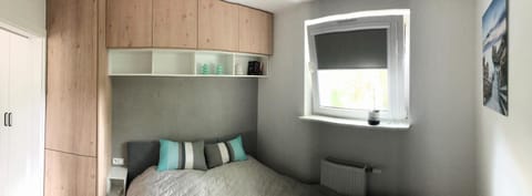Bed, Photo of the whole room, Seating area, Bedroom, hair dresser, wardrobe
