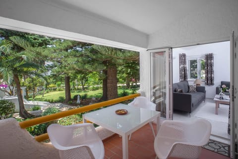 Garden, Balcony/Terrace, Living room