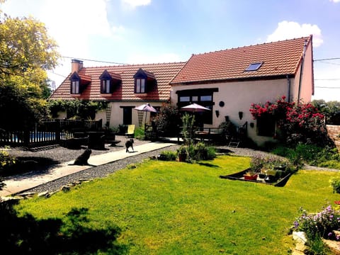 Property building, Spring, Garden