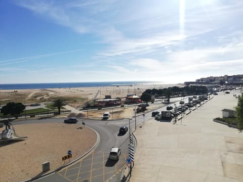 View (from property/room), Sea view, Street view