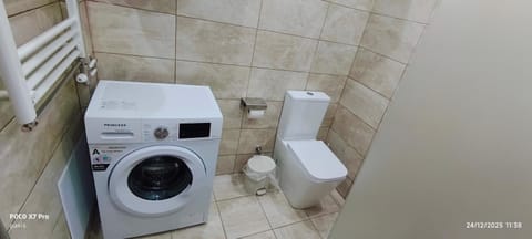 Bathroom, washing machine