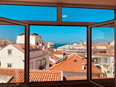 City view, Sea view
