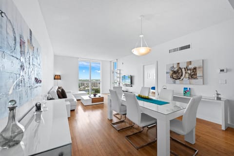 On The Sand - All The Amenities - Hollywood Beach Apartment hotel in Hollywood Beach