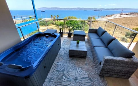 Hot Tub, Balcony/Terrace, Sea view