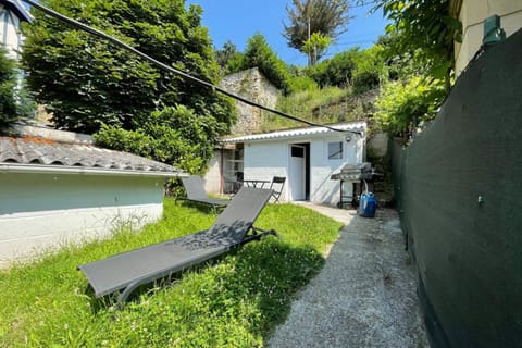 Cosy Appart Jouy N1 RER C 500 m Apartment in Île-de-France