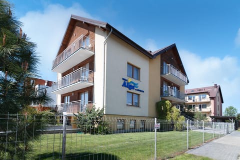 Property building, Facade/entrance, Beach