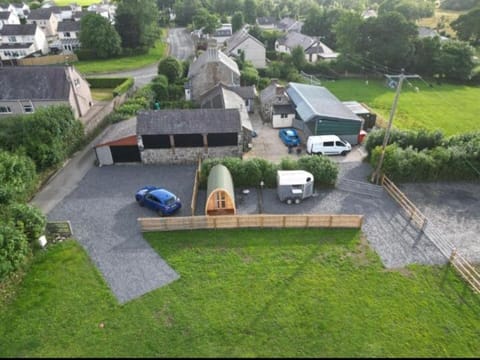 Pen y Buarth Pod - Caravan Site Campground/ 
RV Resort in Wales