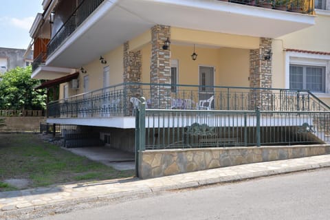 Zeusplace Konaki House Leptokarya House in Pieria, Greece