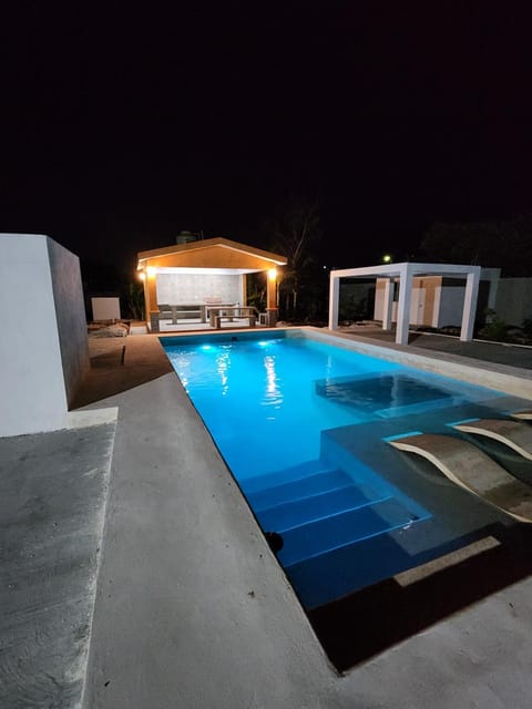 Swimming pool