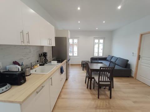 T3 rénové en 2023, Intra muros Avignon Apartment in Avignon