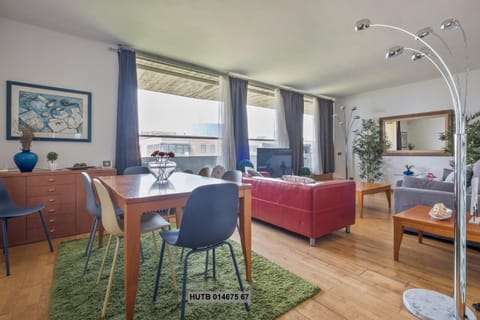 Day, Living room, Dining area, On site