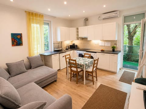 Kitchen or kitchenette, Living room, kitchen