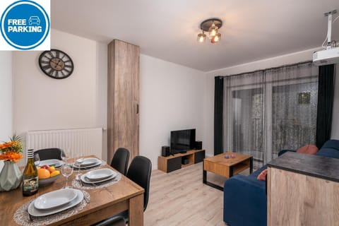 TV and multimedia, Living room, Dining area