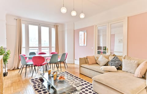 Living room, Seating area, Dining area