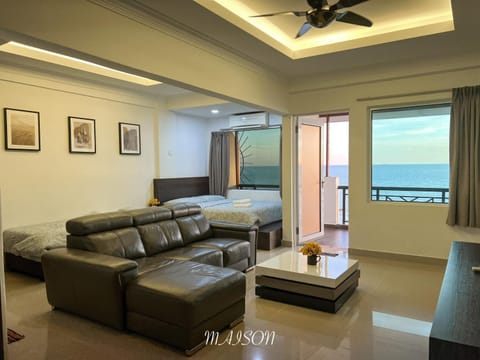 Natural landscape, TV and multimedia, Living room, Seating area, Sea view, fireplace
