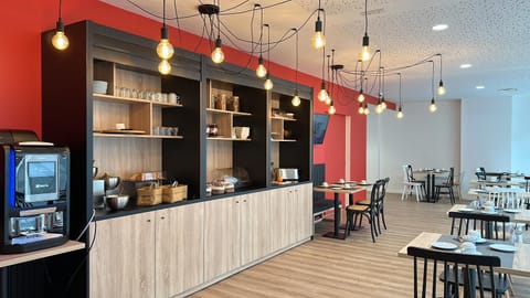 Banquet/Function facilities, Breakfast