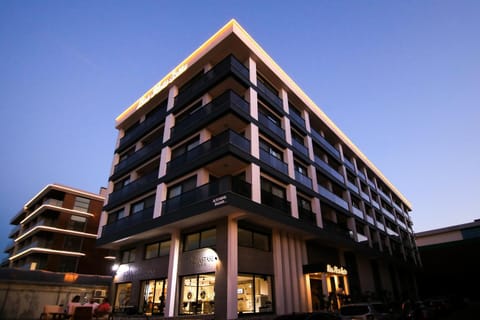 Property building, Location