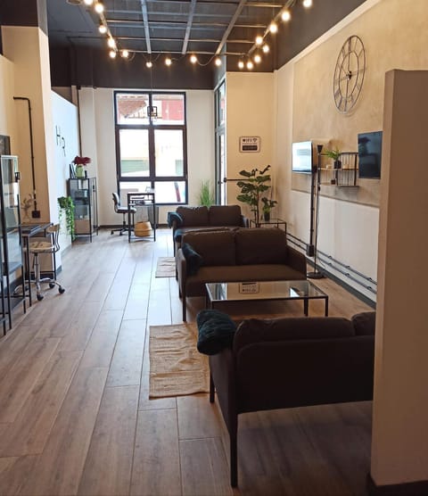 TV and multimedia, Living room, Seating area