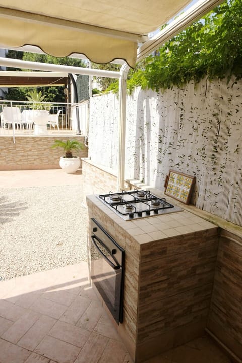 Property building, Kitchen or kitchenette