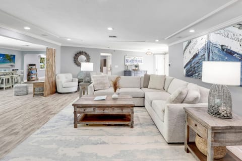 Family Friendly Fort Myers Vacation Rental with Pool House in Whiskey Creek