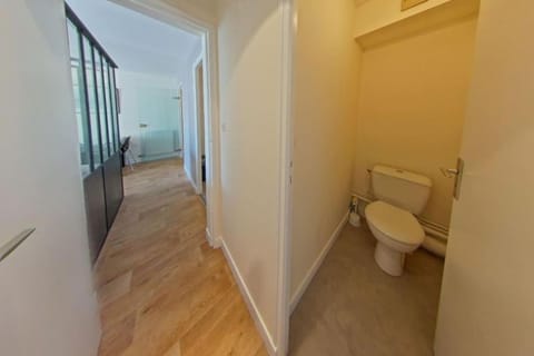 RÉF 119 LARMOR-PLAGE Appartement studio moderne Apartment in Brittany