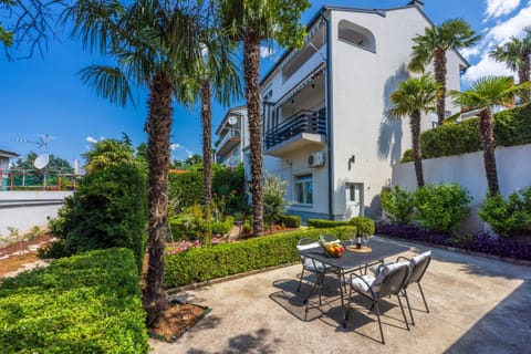 Property building, Garden, Seating area