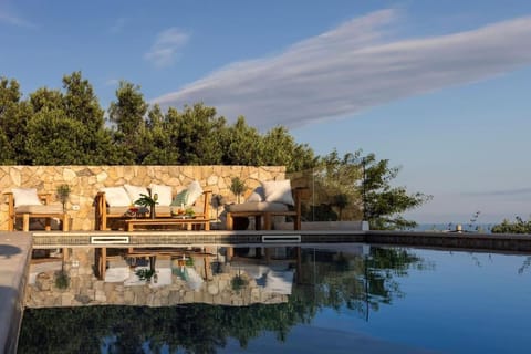 Natural landscape, Sea view, Swimming pool, sunbed