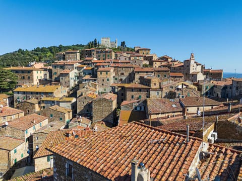 Casa de Alan House in Campiglia Marittima