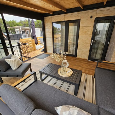 Patio, Balcony/Terrace, Seating area