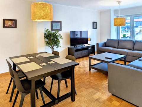 TV and multimedia, Living room, Dining area