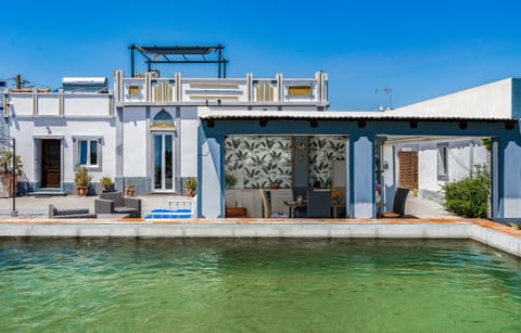 Property building, Patio, Day, Natural landscape, BBQ facilities, Coffee/tea facilities, View (from property/room), Balcony/Terrace, Dining area, Hiking, Pool view, Sea view, Swimming pool, Quiet street view, Parking, sunbed