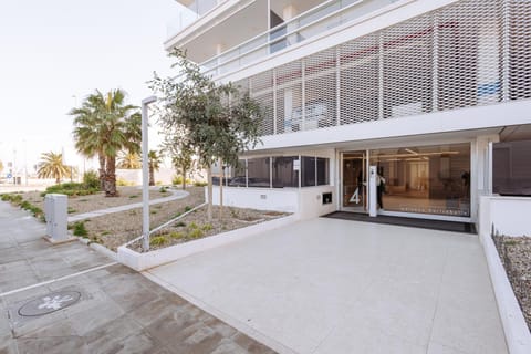 Property building, Facade/entrance