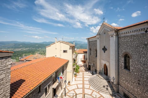 City view, Mountain view