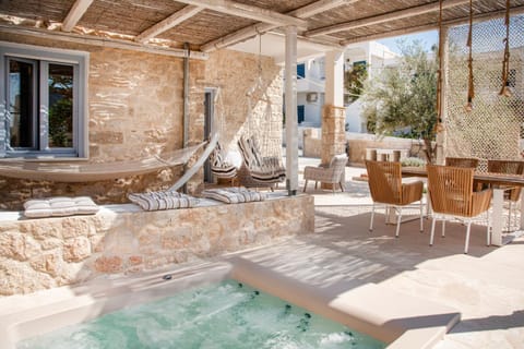 Patio, Day, Natural landscape, Hot Tub, Living room, Seating area, Pool view, Swimming pool, sunbed