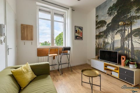 Communal lounge/ TV room, Living room
