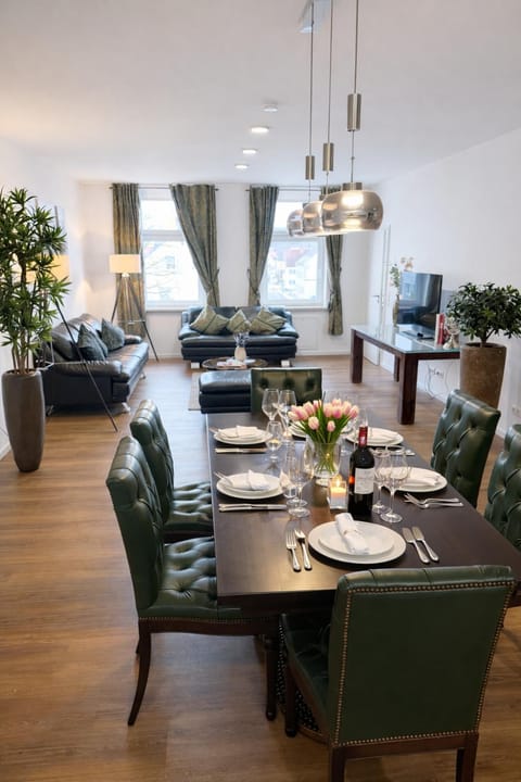Dining area, Food, Lunch, Dinner