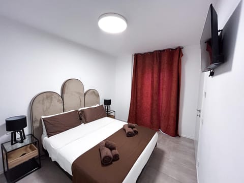 Communal lounge/ TV room, Bedroom