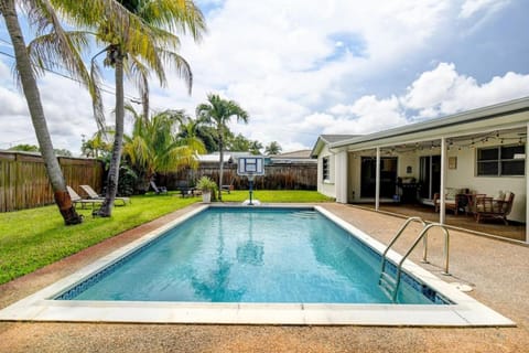 Pool view, Swimming pool