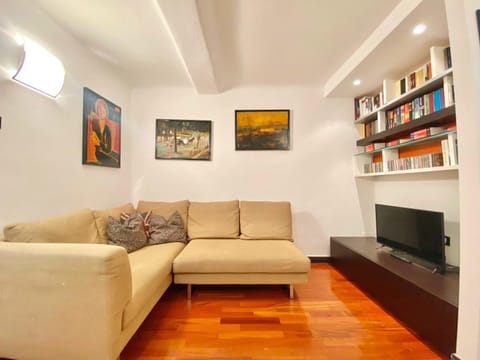 Library, TV and multimedia, Living room, Seating area