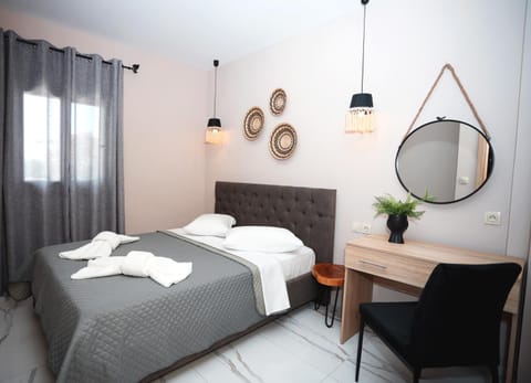 Bedroom, internet, wardrobe, air conditioner