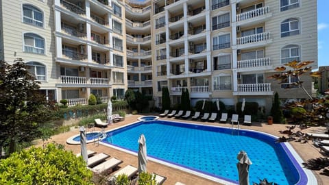 Patio, sunbed