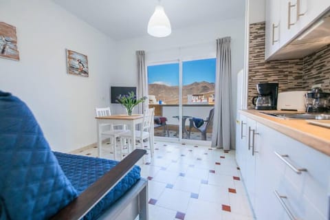 Kitchen or kitchenette, Living room, Dining area, minibar