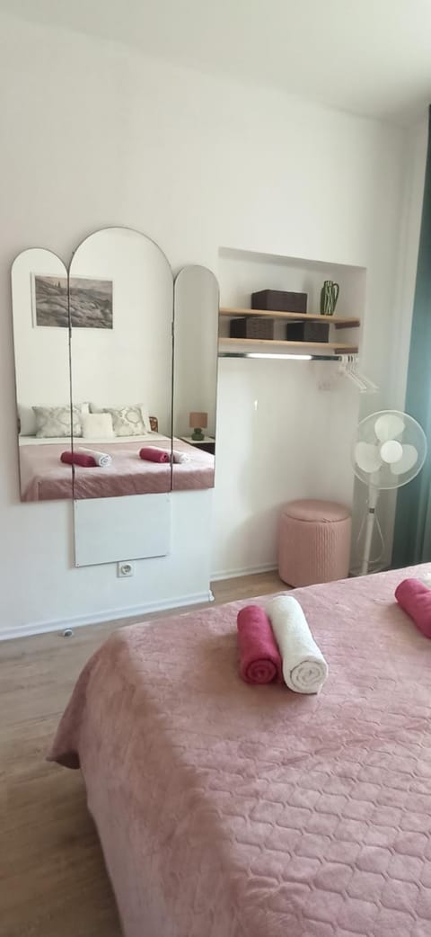 Bed, Bedroom, wardrobe