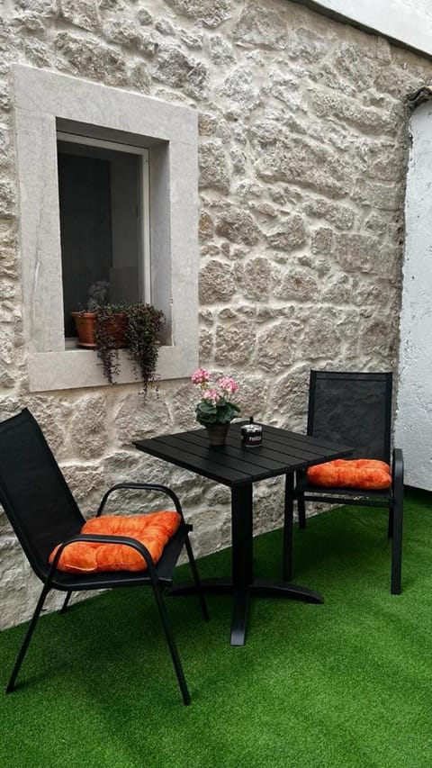 Garden, Seating area